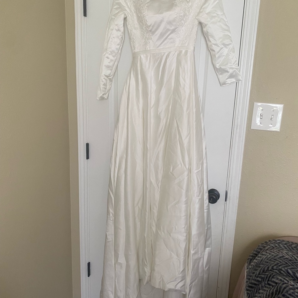 Elegant White Lace Long Sleeve Dress